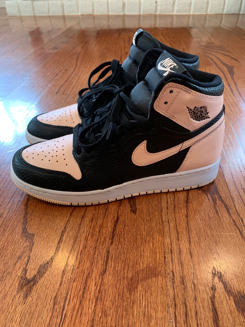 Nike Air Jordan 1 Retro High Top OG 10 | Crimson Tint | Size Youth 6Y / W 7.5